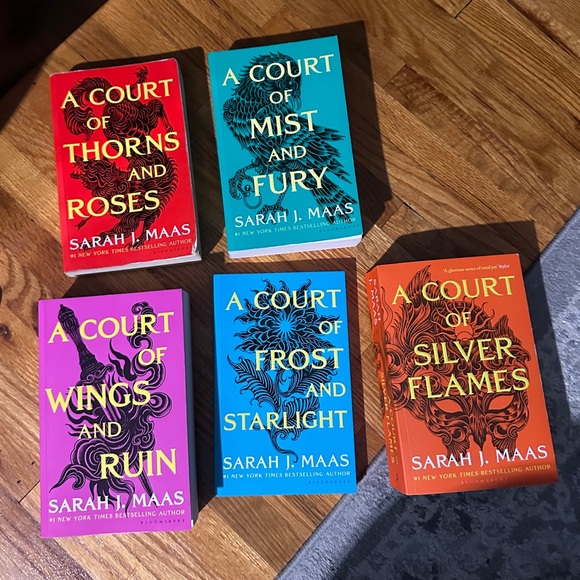 ACOTAR - A Court Of Thorns And Roses by Sarah J Maas Box Set - Picture 1 of 6